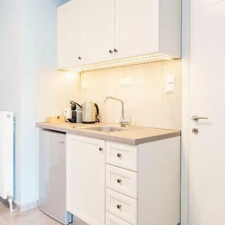 Modern White Tower Apartment Thessaloniki Exterior photo